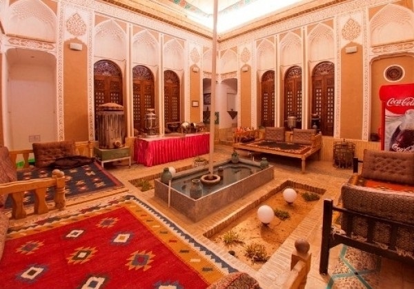 رستوران هتل تاریخی لب خندق یزد